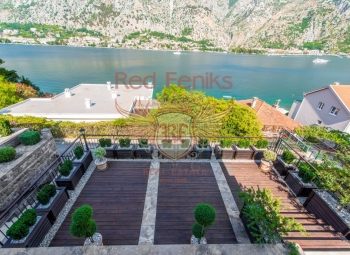 For sale New modern apartment  in Muo, Kotor located just 30 m from the sea with an area of ​204 m2

The apartments include a living room combined with a kitchen and dining area, two bedrooms, two bathrooms, a storage room, a laundry room and a large terrace (44 m2) with a green area (40 m2).