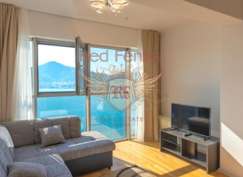 For rent: a cozy apartment in the picturesque city of Budva, located on the 7th floor with a magnificent panoramic view of the sea.