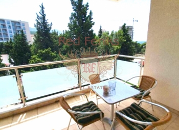 For sale two bedroom apartment in rhe complex, Becici
Area of the apartment 67m2 and located on the second floor.
