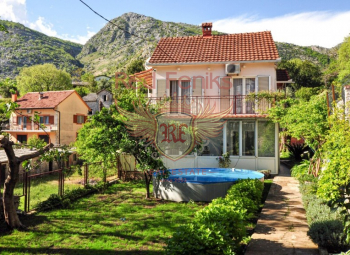 Property Details:
Type: House
Location: Risan, Kotor
Price: €230,000
Bedrooms: 3
Bathrooms: 2
Living Area: 108 m²
Land Area: 388 m²
Parking Spots: 3
Description:
This charming house, located in the historic town of Risan in the Kotor district, is now available for sale.