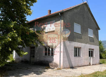 For sale an estate with an area of 3700 m2 near Danilovgrad.