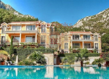 Zu verkaufen Zwei-Zimmer-Wohnung mit Meer- und Bergblick in Orahovac, Kotor.
