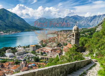 Apartment for sale in a unique location: in the center of the Old Town of Kotor, which is part of the world cultural heritage and is protected by UNESCO.