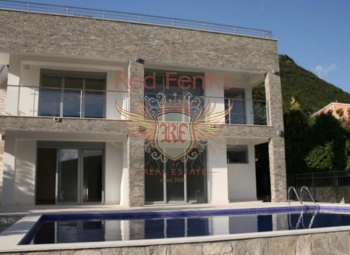 Satılık - Herceg Novi, Kumbor'da bulunan muhteşem villa.