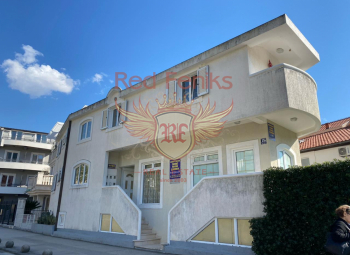 For sale -  The area of the house is 236 m2, it consists of:

Ground floor two studio apartments, warehouse, storage room, first floor one bedroom apartment and apartment, second floor two apartments and three rooms with two bathrooms.