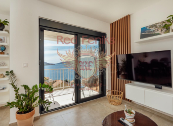 Atemberaubendes Apartment mit Meerblick in Kumbor

An der malerischen Küste von Kumbor gelegen, bietet dieses exquisite Apartment eine unvergleichliche Gelegenheit, das Küstenleben in seiner schönsten Form zu genießen.