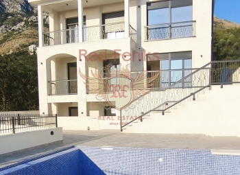 Budva yakınlarındaki Skocidevoka'da satılık muhteşem villa.