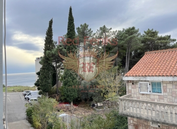 Zu verkaufen Wohnung mit einem Schlafzimmer in Sveti Stefan, Budva Rivjera

Fläche der Wohnung 48m2 und auf der ersten Ebene gelegen.