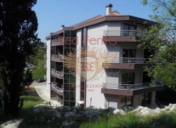 A unique apartment for sale of 136 m2 with  terraces in a new building in the heart of Podgorica surrounded by beautiful nature and greenery.