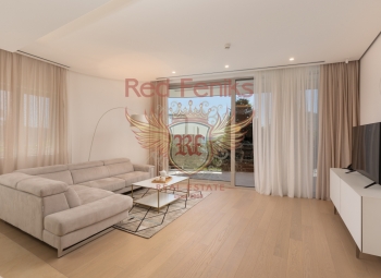 For sale luxury one-bedroom apartment in complex on the first line 
From the terrace and from the living room there is a side view of the sea and the complex.