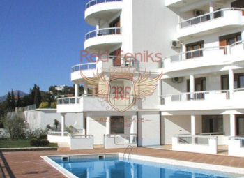 Three-bedroom apartment for sale in a complex with a swimming pool, Dobra Voda.
