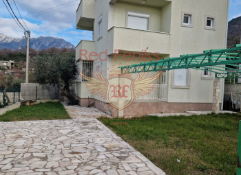 For sale


House for sale in Bar, Belishi district, near the city.