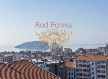 Vier-Zimmer-Wohnung mit Meerblick in Budva zu verkaufen.