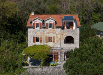 For sale stone villa in the heart of the Bay of Kotor, between Risna and Morinj, with the area of approximately 230 m², situated on a plot of 708 m².