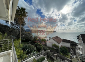 for sale

Large 4 floors apartment in the center of Herceg Novi with sea view.