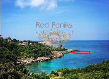 Das Grundstück zum Verkauf von 4004 m2 befindet sich in der ersten Linie vom Meer, Bar Riviera, Montenegro.
