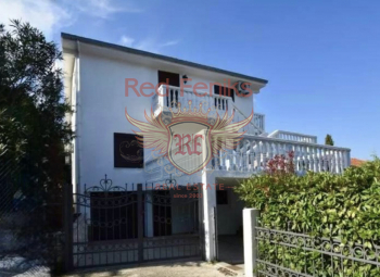 For sale
House area: 195 m².