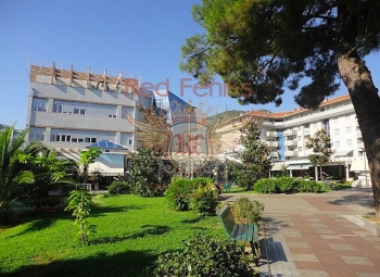 For sale a modern new 5-storey building is located in the heart of the cozy town of Tivat, so beloved by tourists.