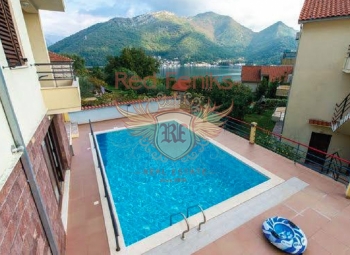 For sale two bedroom apartment in a complex with swimming pool, Kamenari
For sale two level apartment with a total area of 130m2, fully furnished and equipped,
ready to move in or rent.