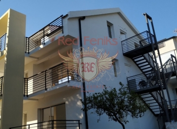 For sale are 6 apartments in Seljanovo in the same building, Tivat, own yard and parking
All apartments are the same, two bedrooms and have an area of ​​65m2 and consist of two bedrooms, living room with dining area, kitchen, bathroom and balcony.