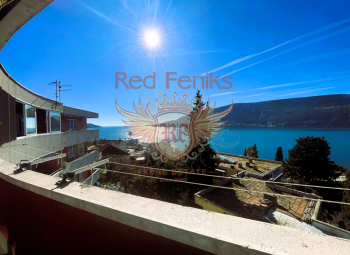 Great spacious apartment with perfect sea view in the very center of Herceg Novi, beautiful mediterranean town.