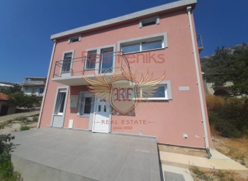 For sale house with a total area of 210 m2 is located on a plot of 400m.