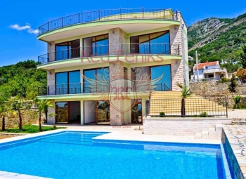 The villa is located in the picturesque area of ​​the Green Belt Bar on a plot with a total area of ​​922m2 is for sale.