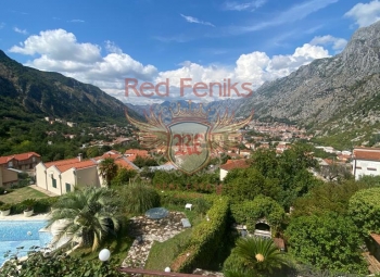 For sale house with beautiful sea view in Kotor
House area is 450m2 and area of the plot is 1800m2.