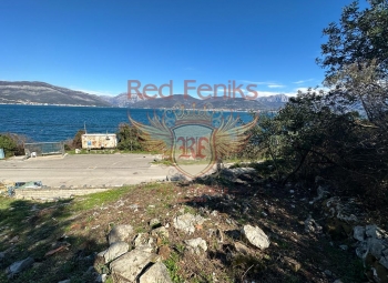 For sale plot what located in the town of Krasici and is only 30 meters from the sea,
which gives a beautiful view of the sea and provides easy access to the beach.