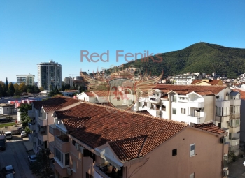 For sale two-bedroom apartment in a new building in the center of Budva, 85 m, 5th floor,

windows face south and west, 2 balconies in different directions.