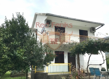 Nice house for sale in Zelenika, Herceg Novi riviera, Montenegro with1 area of 112 square meters on 5 acres of land and a garden of 5 acres.