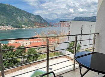 For sale Apartment in a complex with a swimming pool and outdoor parking.