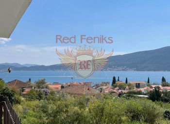 for sale
Apartment on the bay in Baosici, Herceg Novi.