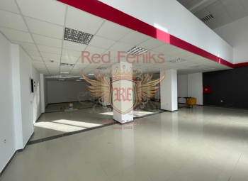 For sale in the center of Herceg Novi, commercial premises
1st floor - 543 m2
2nd floor 339 m2
4 parking spaces

The renovation was completed at the end of last year
The premises are perfect for a grocery store or an office center.