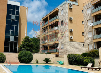 Zum Verkauf Das Besterikat -Apartment in Becici mit einem Meerblick.