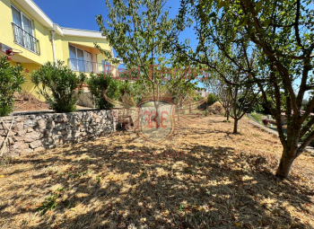 Magnificent house in Dobra Voda with a large plot of 3500 m² and panoramic sea views.