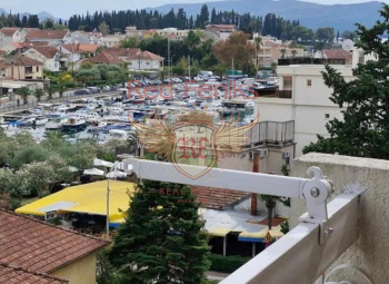 For sale is a 40 m² one-bedroom apartment located in the strict center of Tivat, just 50 meters from the sea.