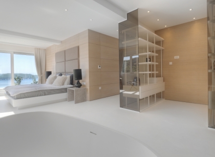 Panoramski luksuzni penthouse sa bazenom u Rafailovićima., Nekretnine u Crnoj Gori, prodaja nekretnina u Crnoj Gori, stanovi u Region Budva