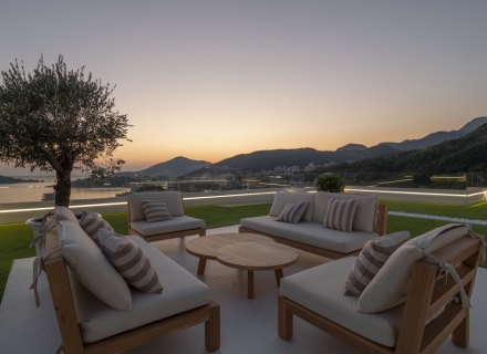 Panorama-Luxus-Penthouse mit Swimmingpool in Rafailovici., Montenegro Immobilien, Immobilien in Montenegro, Wohnungen in Region Budva