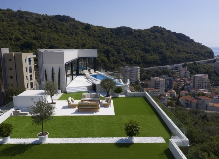 Panoramski luksuzni penthouse sa bazenom u Rafailovićima., stanovi u Crnoj Gori, stanovi sa visokim potencijalom zakupa u Crnoj Gori, apartmani u Crnoj Gori