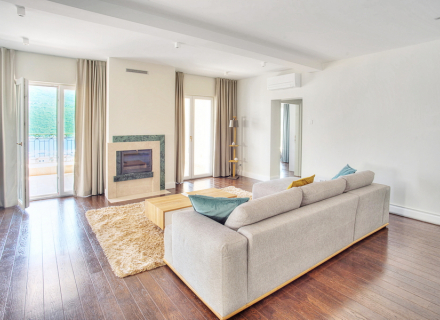 na prodaju
Luksuzan penthouse u kompleksu Portofino u Kumboru, Herceg Novi.