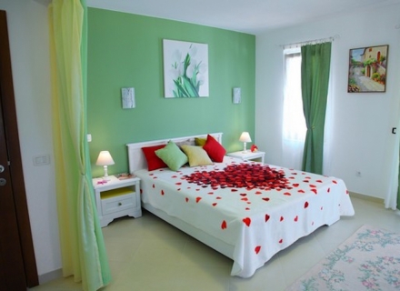 Villa with Panoramic Mountain and Sea Views, Karadağ Villa Fiyatları Karadağ da satılık ev, Montenegro da satılık ev, Karadağ satılık villa