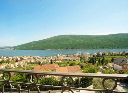 Luksuzan stan u Portofinu u Kumboru, Herceg Novi, kupoviti stan u Baosici, prodaja kuće u Herceg Novi, kupiti stan u Crnoj Gori