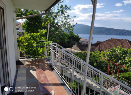 Üç Katlı Daireli Ev, Herceg Novi, Baosici satılık müstakil ev, Baosici satılık müstakil ev, Herceg Novi satılık villa