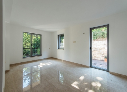 Erstaunliche Luxusapartments zum Verkauf mit Blick auf die Bucht und die Altstadt von Kotor, Haus in der Nähe des Meeres Montenegro, Haus Kaufen in Kotor-Bay