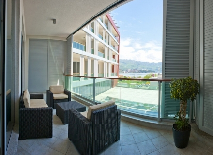 Apartment mit zwei Schlafzimmern in Budva, Wohnung mit Meerblick zum Verkauf in Montenegro, Wohnung in Becici kaufen, Haus in Region Budva kaufen