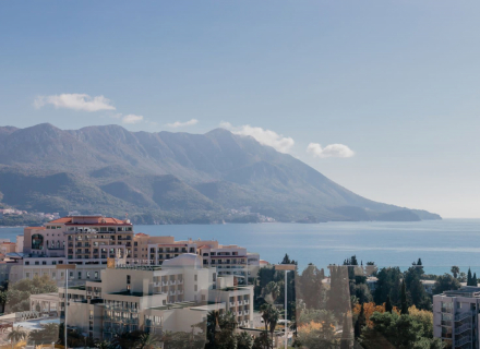 Dvosoban stan u Bečićima sa pogledom na more, prodaja stana u Becici, kupovina kuće u Crnoj Gori, kupovina stana na moru u Crnoj Gori