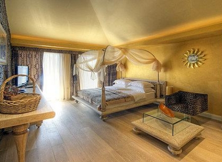 Kotor, Dobrota'da Satılıl Butik Otel, montenegro da satılık otel, montenegro da satılık işyeri, montenegro da satılık işyerleri