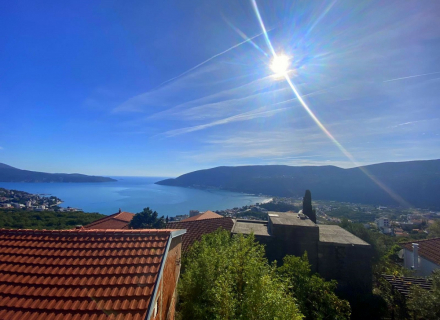 Dom w Herceg-Novi, Nieruchomości Czarnogóra, nieruchomości w Czarnogórze, Herceg Novi dom sprzedaż