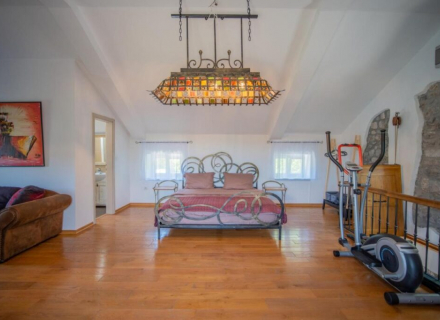 1,888 / 5,000 Renoviertes Steinhaus zum Verkauf auf der Halbinsel Luštica, Haus in der Nähe des Meeres Montenegro, Haus Kaufen in Lustica Peninsula